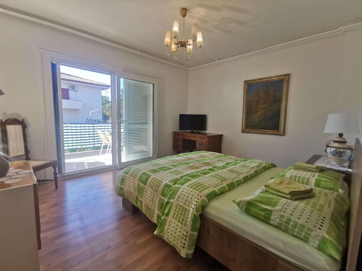 Pri Noni "Istracycle" Appartement Lucija Buitenkant foto
